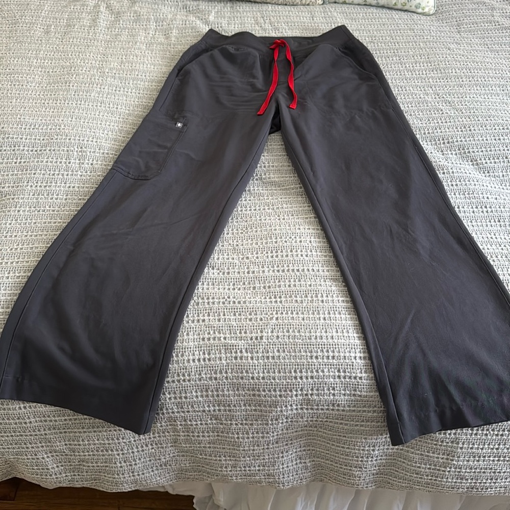 Wide leg figs charcoal woman’s scrub pants size medium